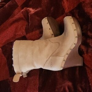 Ugg clog boot